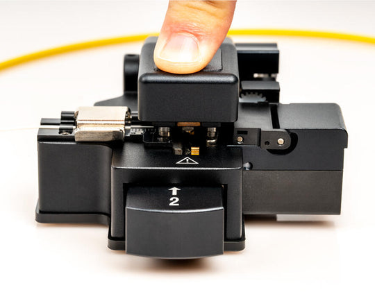 Jonard Tools One Step Fiber Optic Cleaver with Auto-Rotating Blade, FC-600