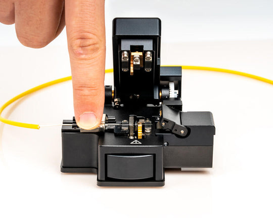 Jonard Tools One Step Fiber Optic Cleaver with Auto-Rotating Blade, FC-600