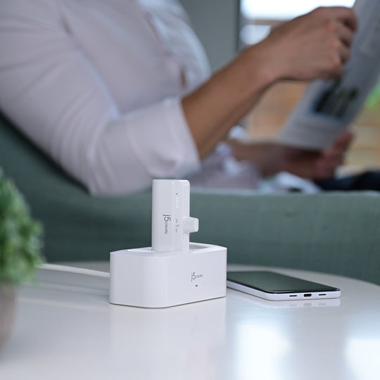 j5create USB-C® Pocket Power Bank with Charging Station, JPB5220S1A