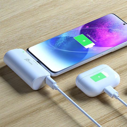 j5create USB-C® Pocket Power Bank with Charging Station, JPB5220S1A