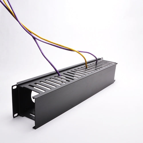 Quest 2U Horizontal Finger-Duct Cable Manager 19 Inch Closed