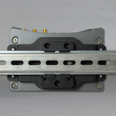 DINSpace BRKT-GX-REAR SNAP GX400/440 Cellular DIN-Rail Mount