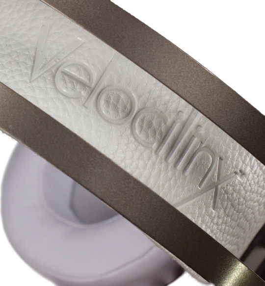 Velocilinx Boudica VXGM-HS71S-21O-WH 7.1 Surround Sound USB Gaming Headset, Silver and White