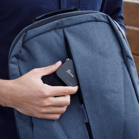 j5create 67W GaN PD USB-C® Mini Charger with 4.5 mm DC Converter