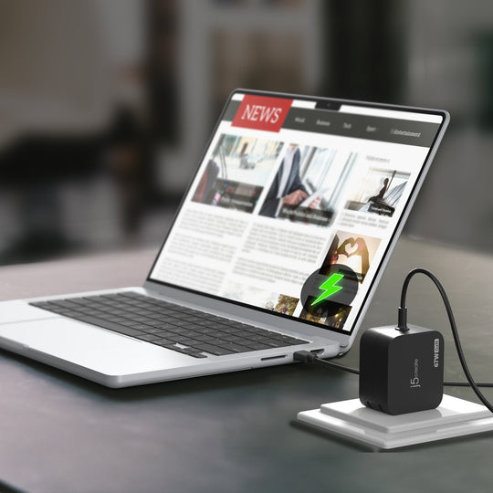 j5create 67W GaN PD USB-C® Mini Charger with 4.5 mm DC Converter