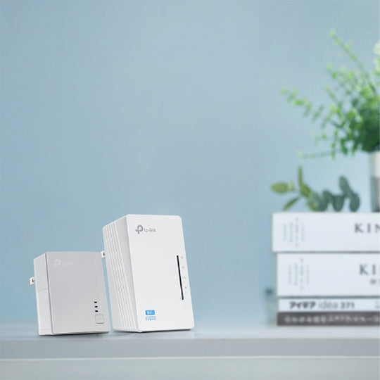 TP-Link TL-WPA4220KIT 300Mbps Wi-Fi Range Extender, AV600 Powerline Edition