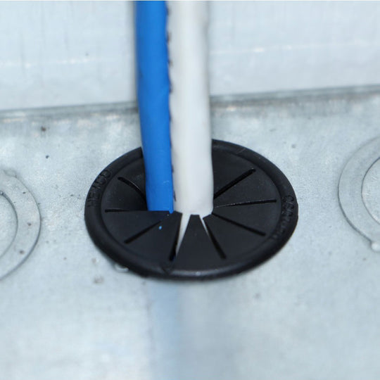 Garvin Plastic Knockout Bushing, Snap In, Star Configuration