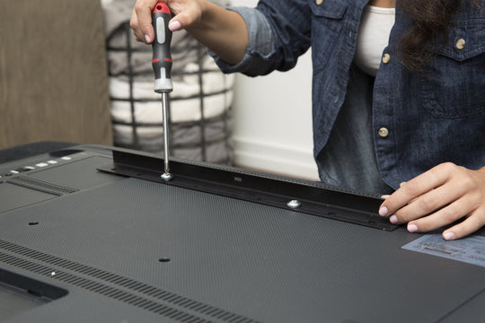 Hangman No Stud TV Hanger 32"- 65"